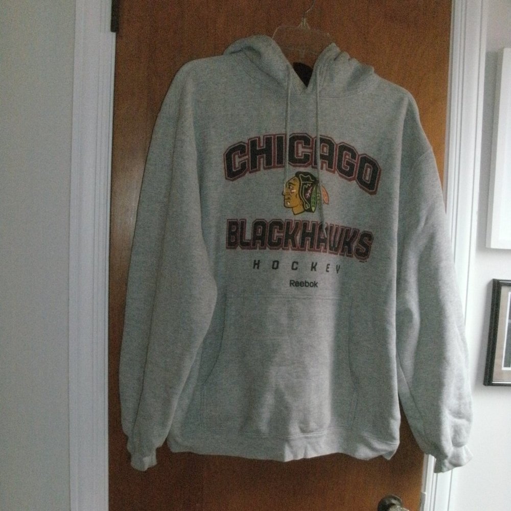 REEBOK Chicago Blackhawks Hockey NHL Gray Hoodie Sweatshirt adult size L